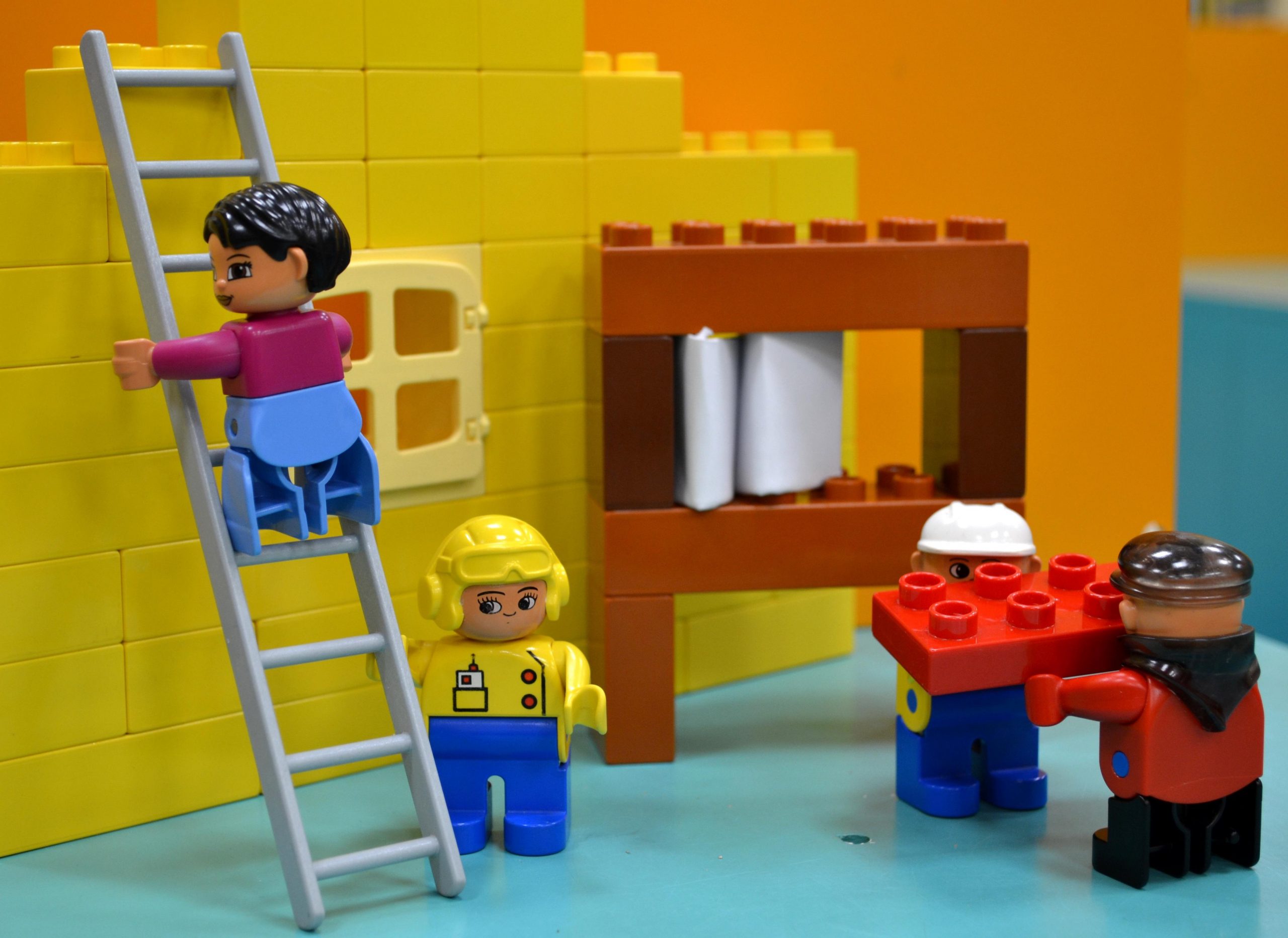 Bild von Steffi Timm auf Pixabay lego-516559