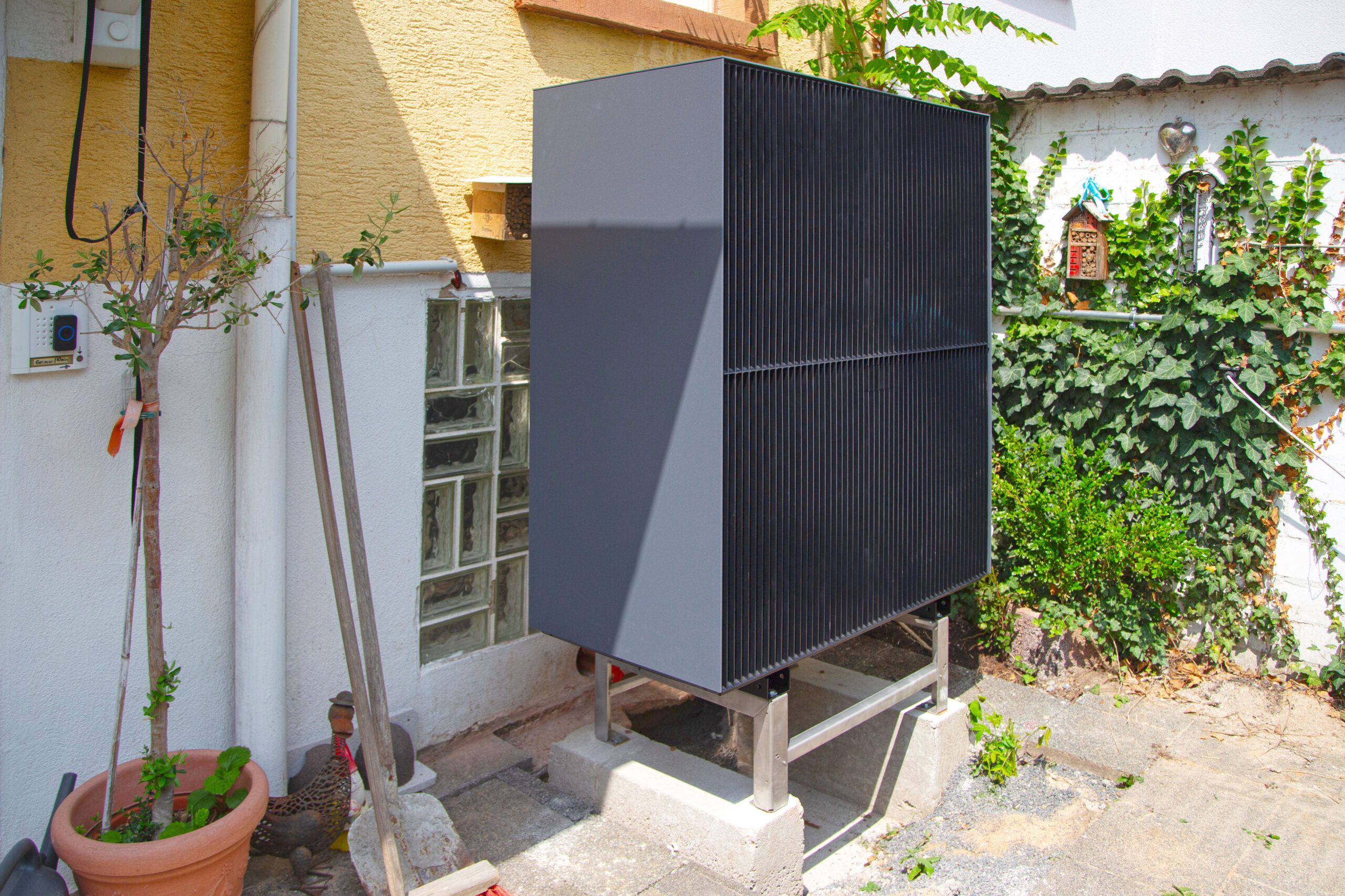 Energetische-Sanierung-Waermepumpe-2_(c)HMLU