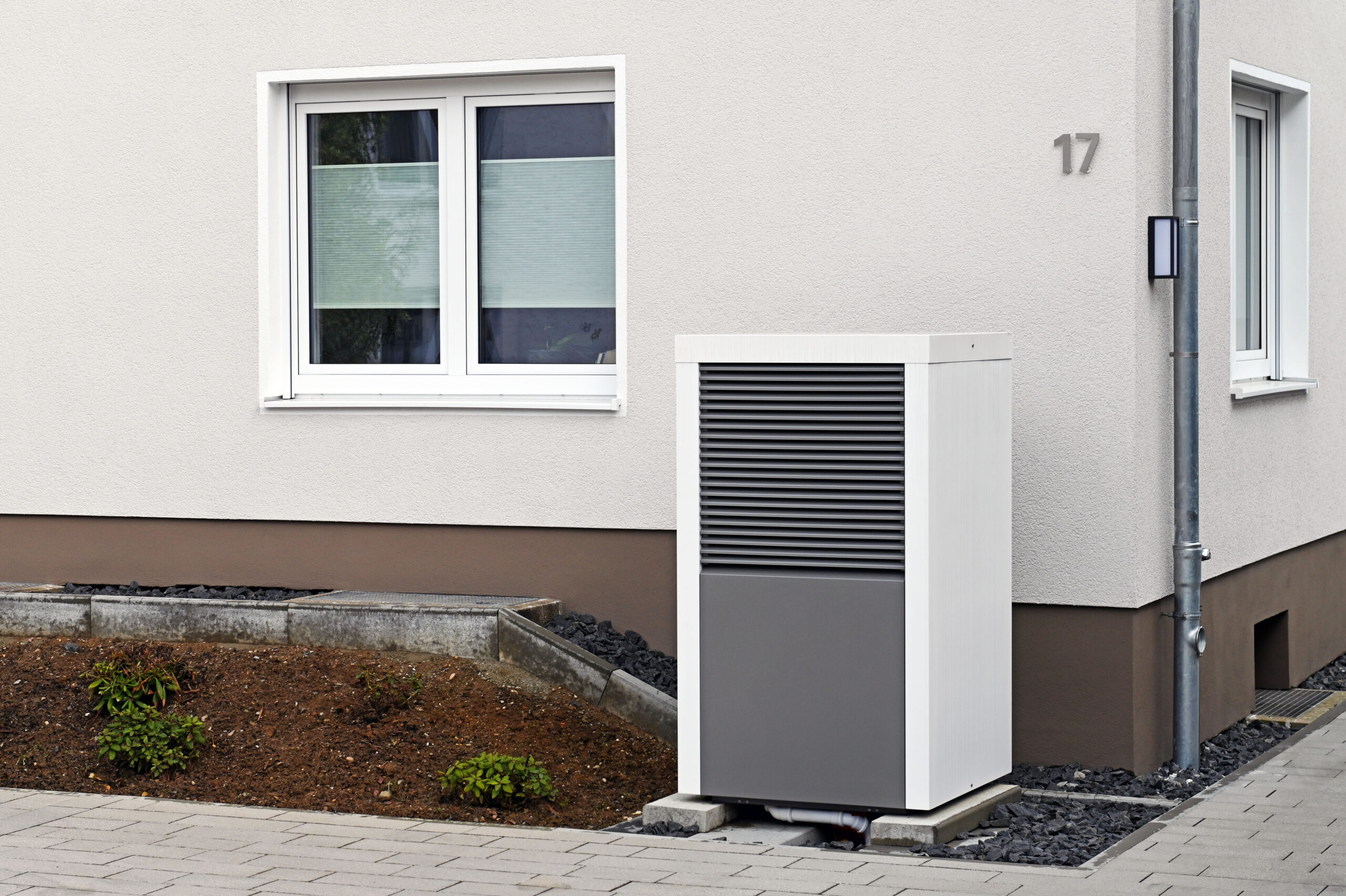 Energetische-Sanierung-Waermepumpe-1_(c)HMLU